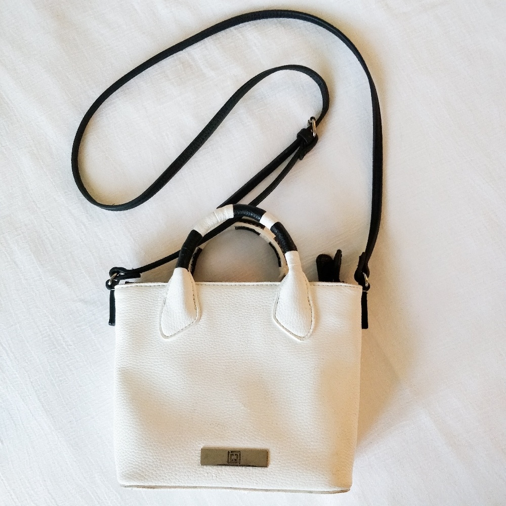 Liz Claiborne Chic Black and White Shoulder Bag